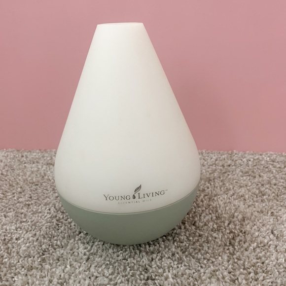 Dewdrop Diffuser- young living